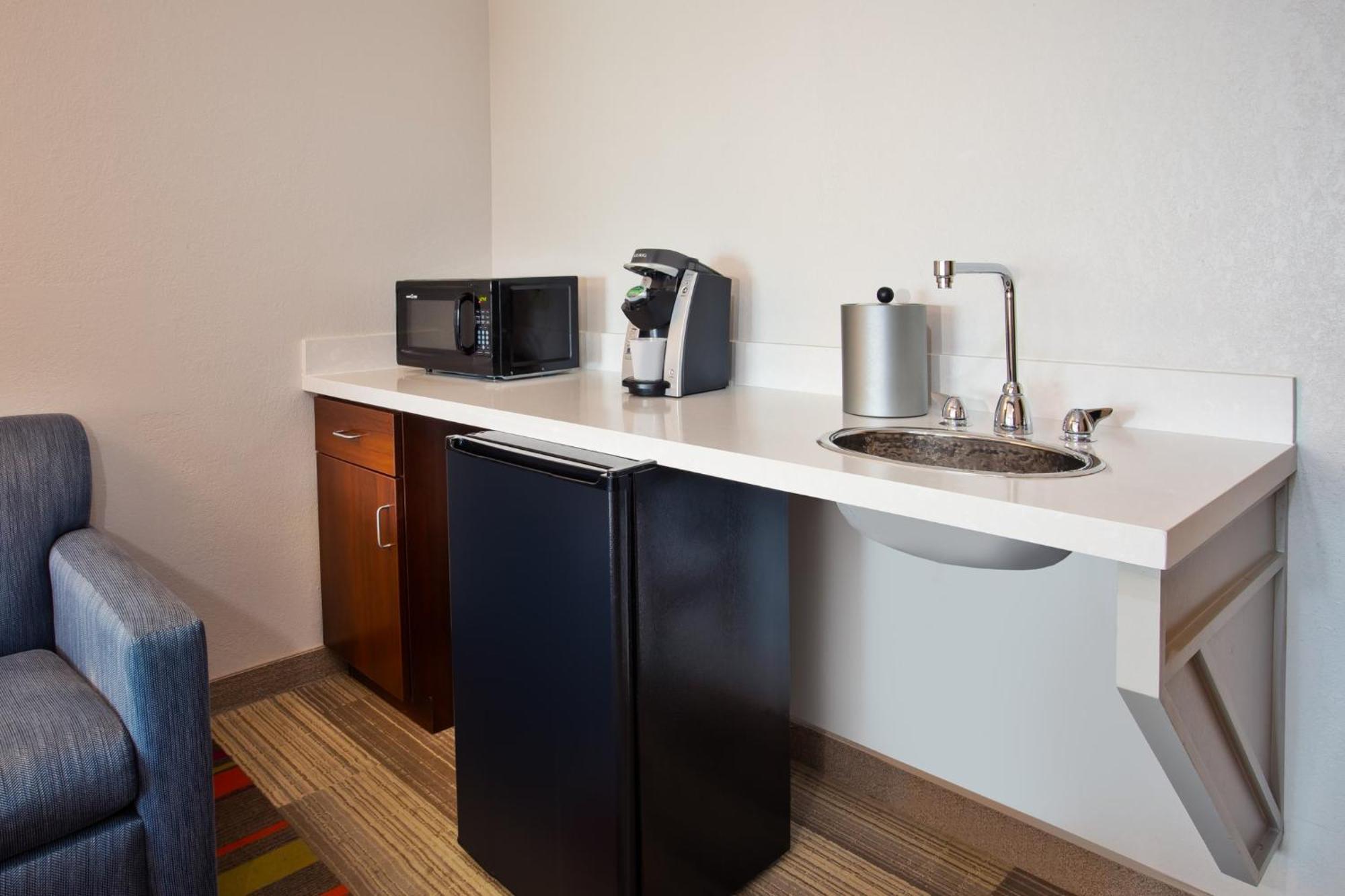 Holiday Inn Express Hotel & Suites Rochester Webster By Ihg Zewnętrze zdjęcie