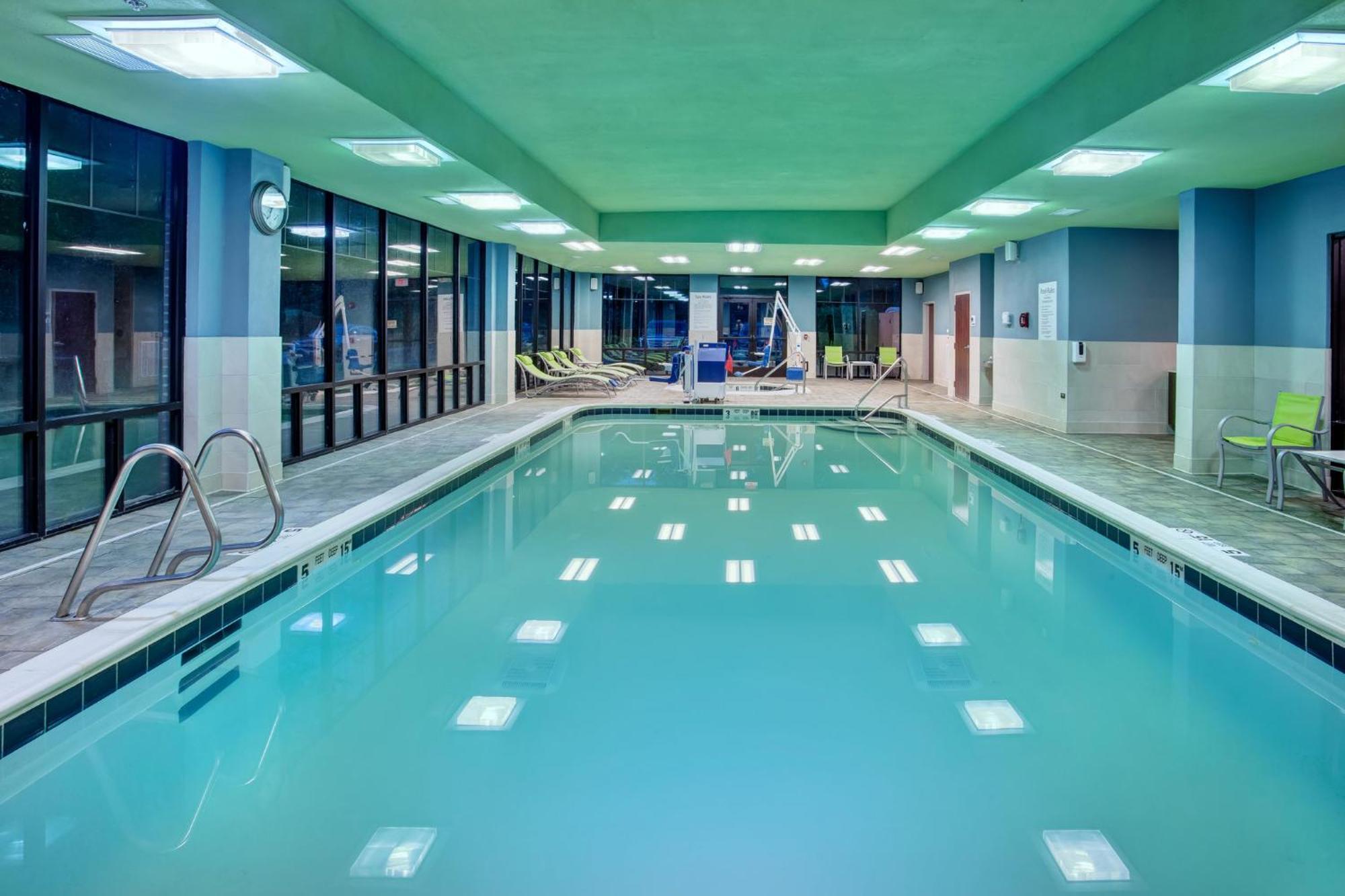 Holiday Inn Express Hotel & Suites Rochester Webster By Ihg Zewnętrze zdjęcie